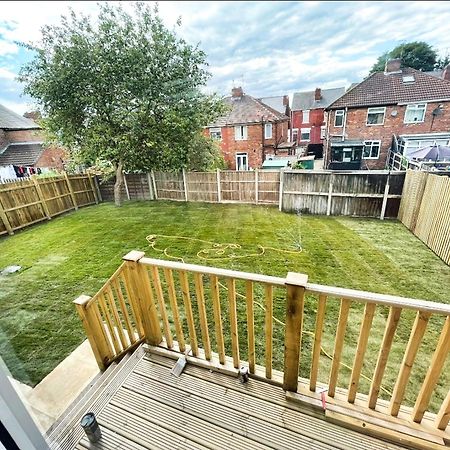 Rotherham - Rawmarsh - Great Customer Feedback - 2 Bed Bungalow - New Build - High End Furnishings - Wheel Chair Accessible - Large Enclosed Garden - Dog Friendly Exterior foto