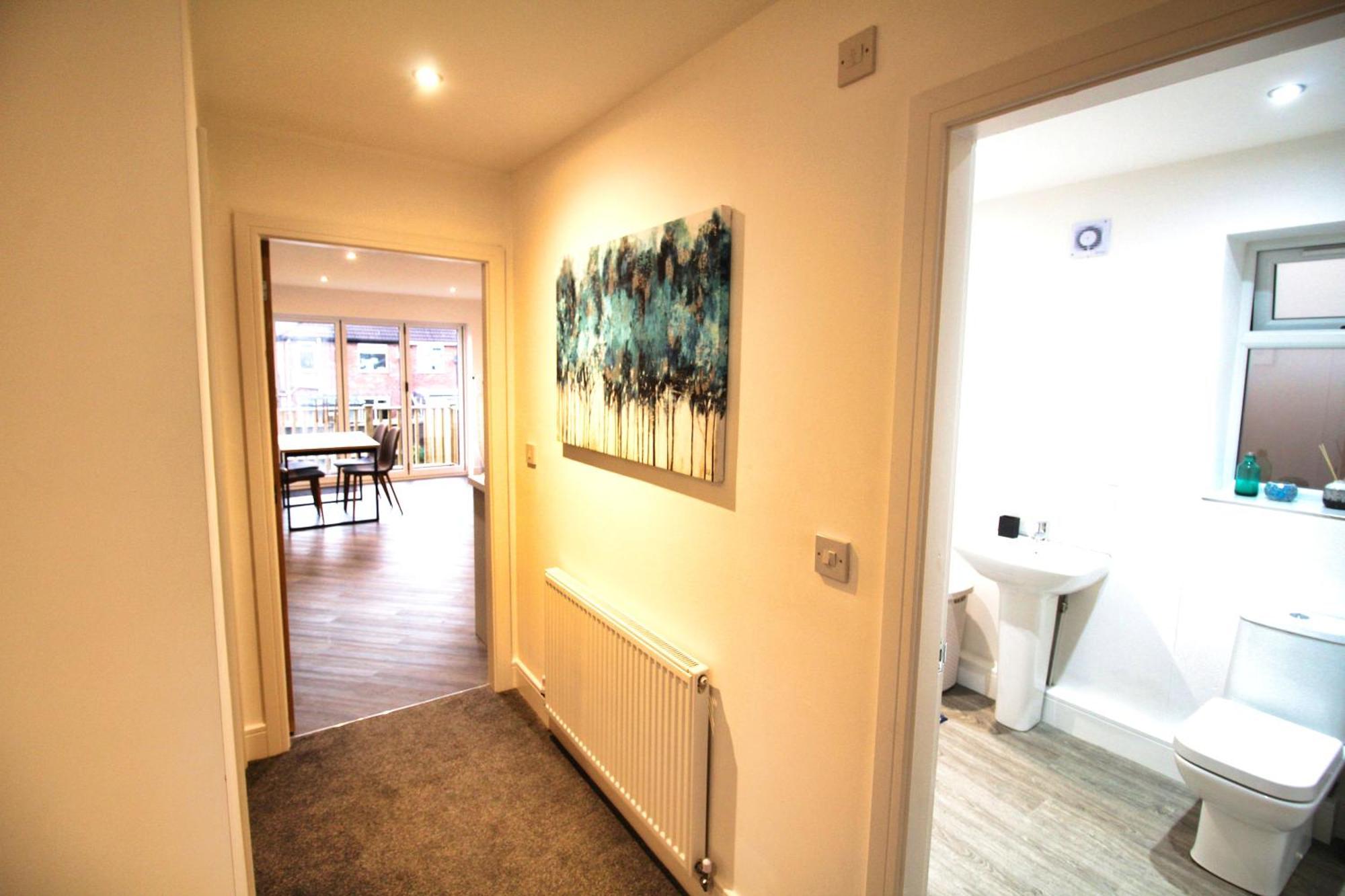 Rotherham - Rawmarsh - Great Customer Feedback - 2 Bed Bungalow - New Build - High End Furnishings - Wheel Chair Accessible - Large Enclosed Garden - Dog Friendly Exterior foto