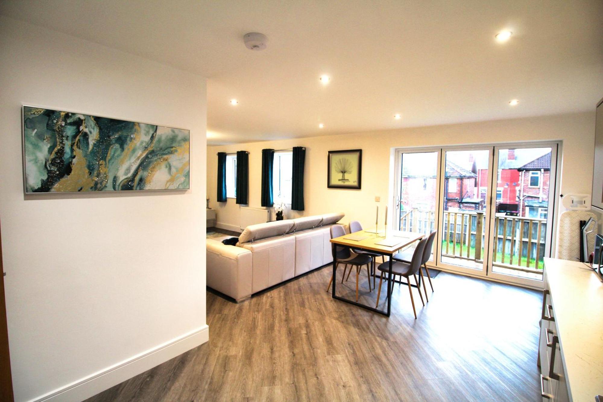 Rotherham - Rawmarsh - Great Customer Feedback - 2 Bed Bungalow - New Build - High End Furnishings - Wheel Chair Accessible - Large Enclosed Garden - Dog Friendly Exterior foto